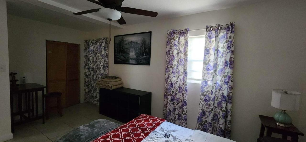 Leo Guest House Hollywood Extérieur photo